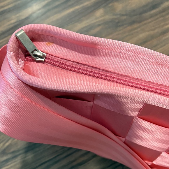 HARVEYS Pink Woven Shoulder Bag - Picture 3 of 11